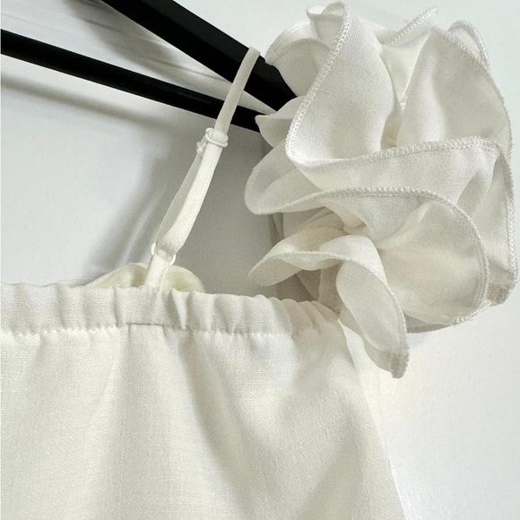 White Ruffle Top - YaYa & Co Size S - Picture 4 of 9
